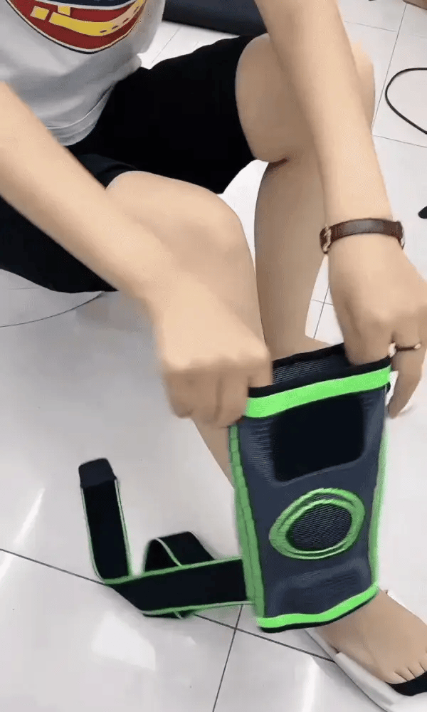 Elastic Knee Support Brace | Adjustable Compression Sleeve for Sports & Recovery